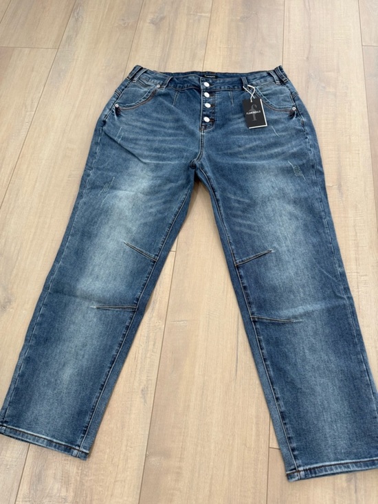 Flamingals Denim - Relaxed Boyfriend Jeans in Washed Blue